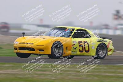 media/Jan-18-2026-CalClub SCCA (Sun) [[8bc6468723]]/Group 3 Race/Turn 1/